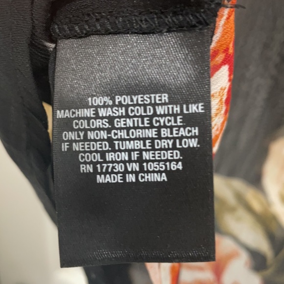 A New Day Large black blouse with red orange florals size Large - Picture 3 of 5